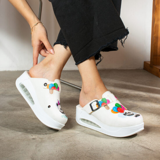 Дамско анатомично работно сабо на платформа / / Дамско анатомично работно сабо на платформа / /