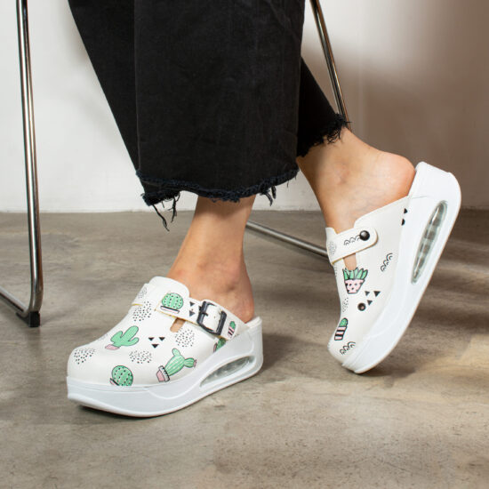 Дамско анатомично работно сабо на платформа / / Дамско анатомично работно сабо на платформа / /