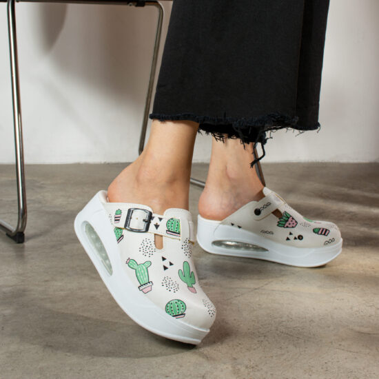 Дамско анатомично работно сабо на платформа / / Дамско анатомично работно сабо на платформа / /