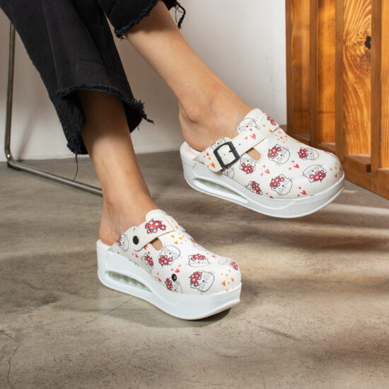 Дамско анатомично работно сабо на платформа / / Дамско анатомично работно сабо на платформа / /