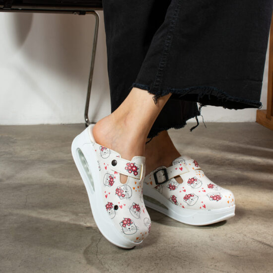 Дамско анатомично работно сабо на платформа / / Дамско анатомично работно сабо на платформа / /