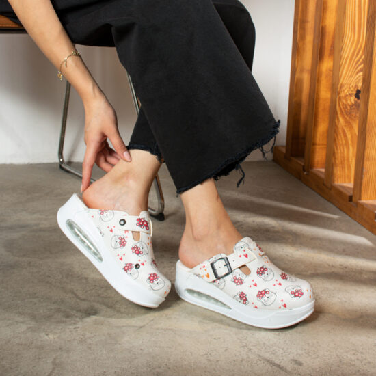 Дамско анатомично работно сабо на платформа / / Дамско анатомично работно сабо на платформа / /