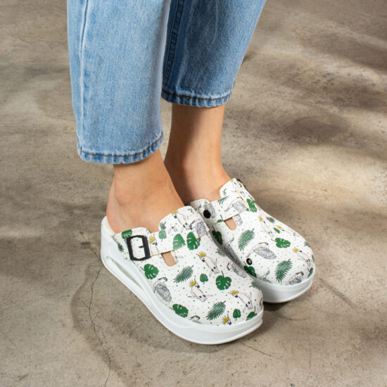 Дамско анатомично работно сабо на платформа / /