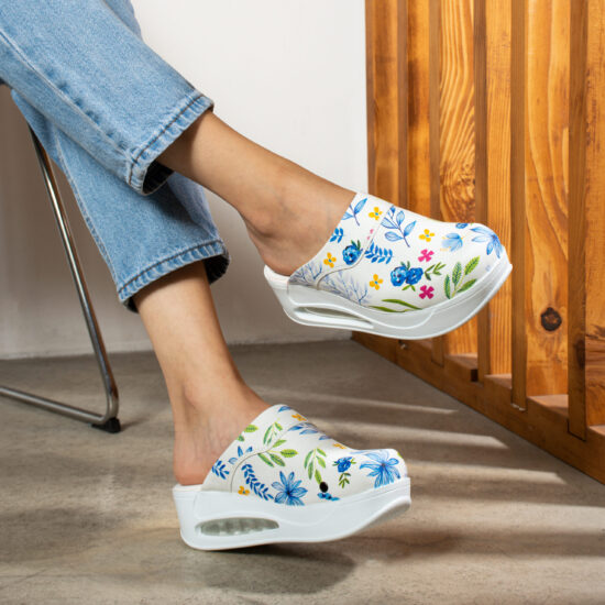 Дамско анатомично работно сабо на платформа / / Дамско анатомично работно сабо на платформа / /