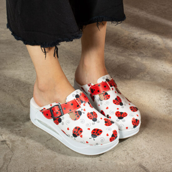 Дамско анатомично работно сабо на платформа / / Дамско анатомично работно сабо на платформа / /