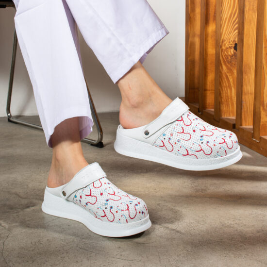 Професионално бяло работно сабо с каишка / / Професионално бяло работно сабо с каишка / /