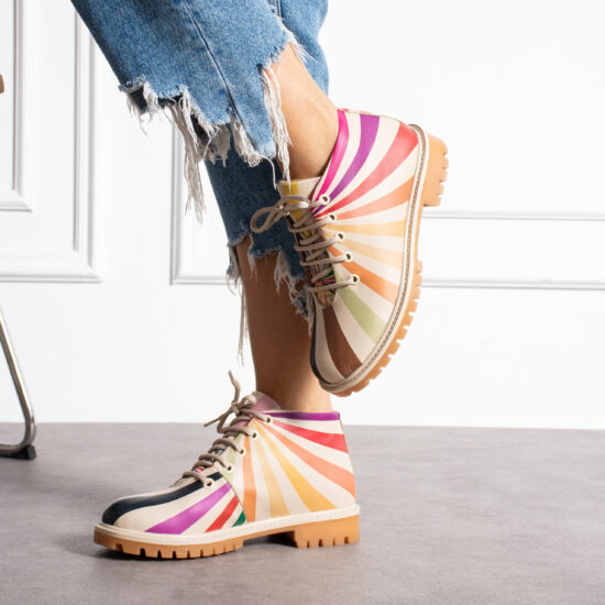 Дамски боти естествена кожа ниски бежови с връзки / / Дамски боти естествена кожа ниски бежови с връзки / /