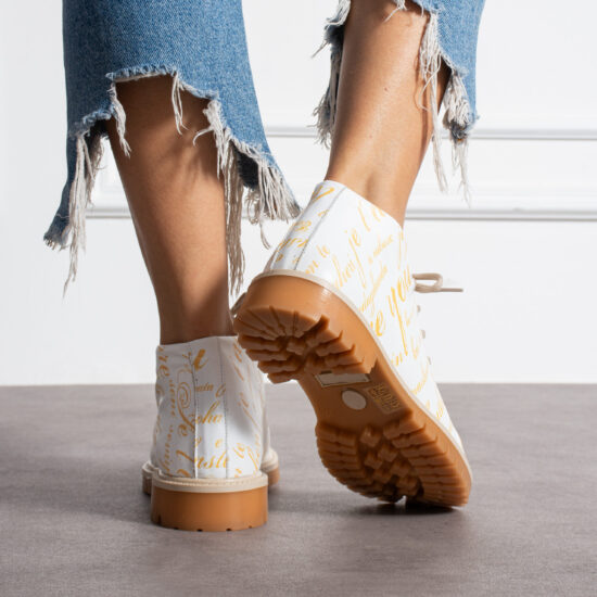 Дамски боти естествена кожа модерни бели с връзки / / Дамски боти естествена кожа модерни бели с връзки / /