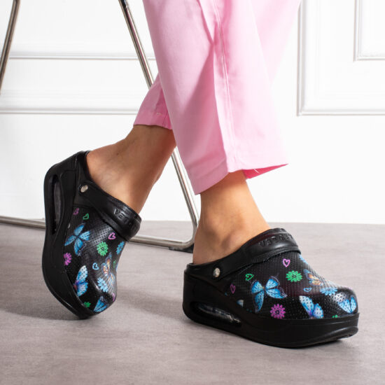 Анатомично кожено сабо на платформа с каишка / /