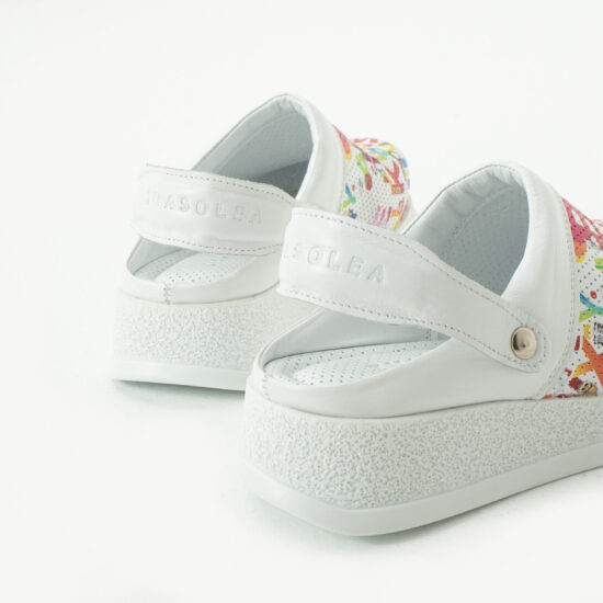 Бяло анатомично сабо от естествена кожа с каишка / / Бяло анатомично сабо от естествена кожа с каишка / /