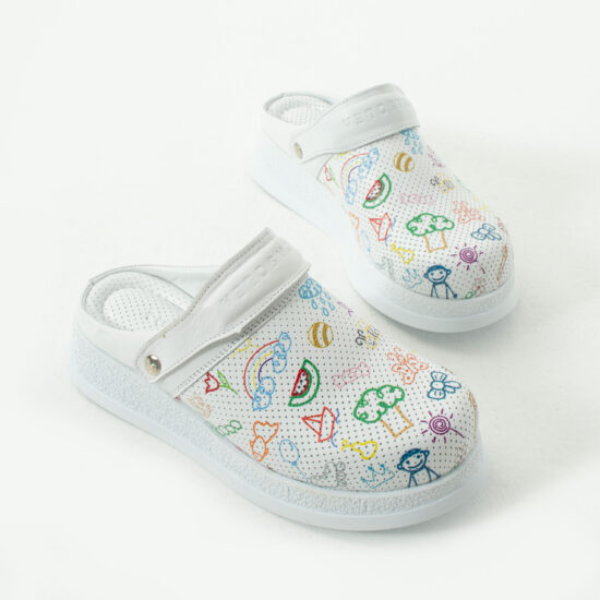 Бяло анатомично сабо от естествена кожа с каишка / / Бяло анатомично сабо от естествена кожа с каишка / /