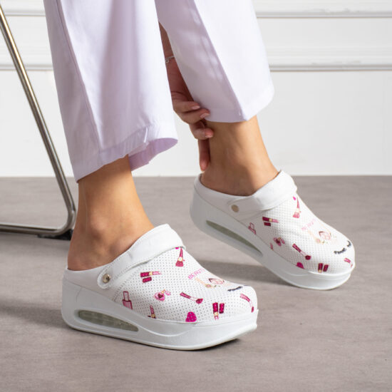 Анатомично кожено сабо на платформа с каишка / /