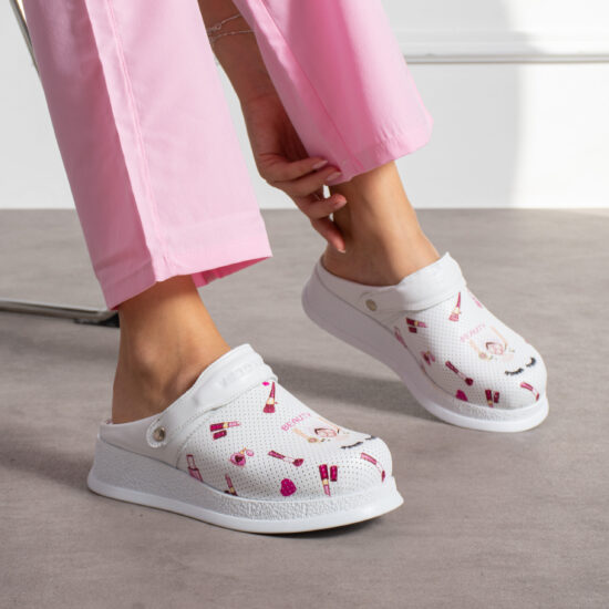 Бяло анатомично сабо от естествена кожа с каишка / / Бяло анатомично сабо от естествена кожа с каишка / /