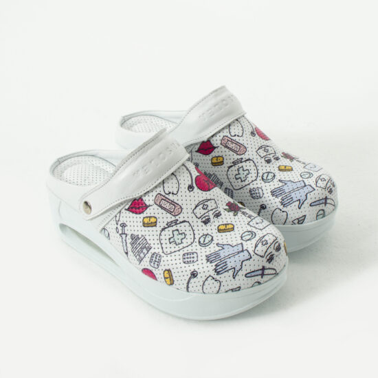 Анатомично кожено сабо на платформа с каишка / /