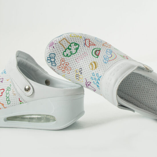 Анатомично кожено сабо на платформа с каишка / /