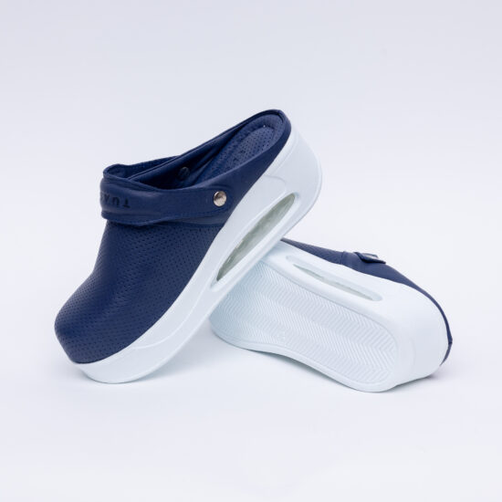 Анатомично кожено сабо на платформа с каишка / /