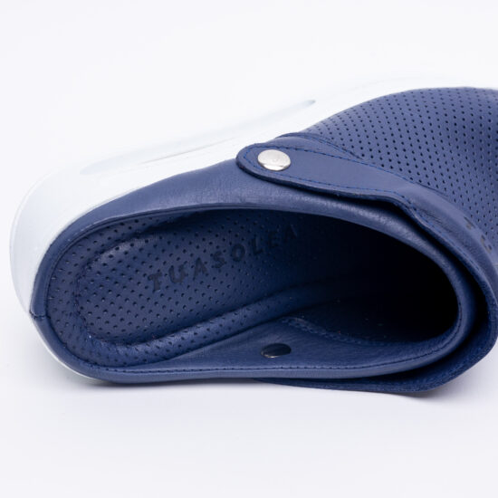 Анатомично кожено сабо на платформа с каишка / /