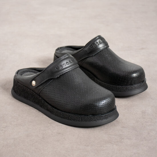 Професионално черно работно сабо с каишка / /