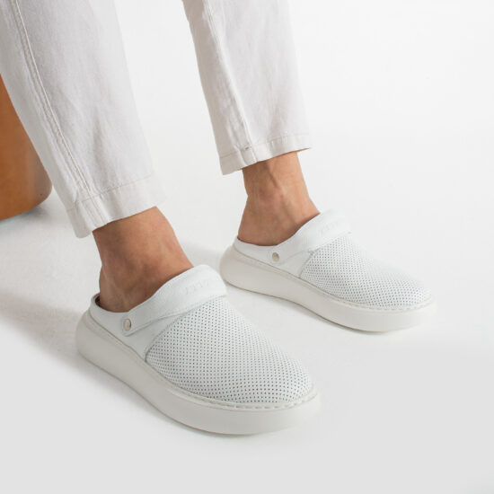 Alternative view of Бяло мъжко сабо от естествена кожа с каишка