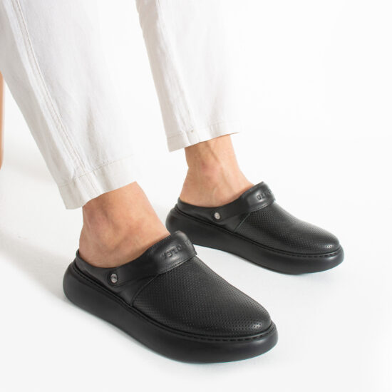 Alternative view of Черно мъжко сабо от естествена кожа с каишка