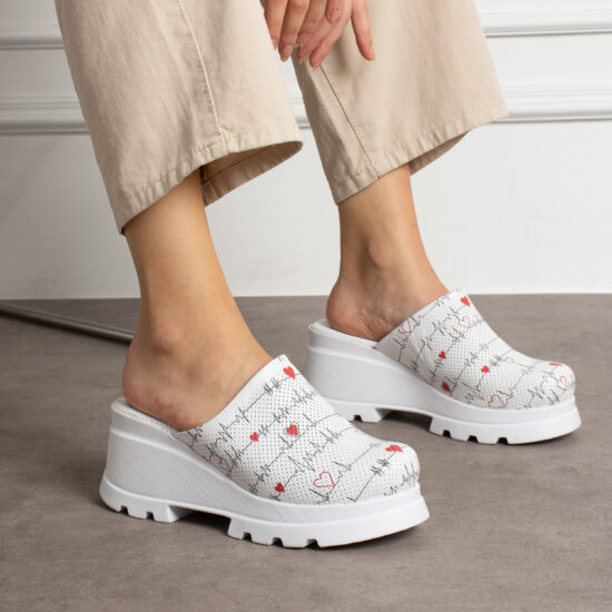 Дамско сабо на платформа от естествена кожа / /