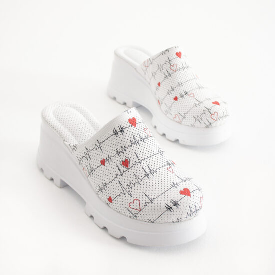 Дамско сабо на платформа от естествена кожа / /