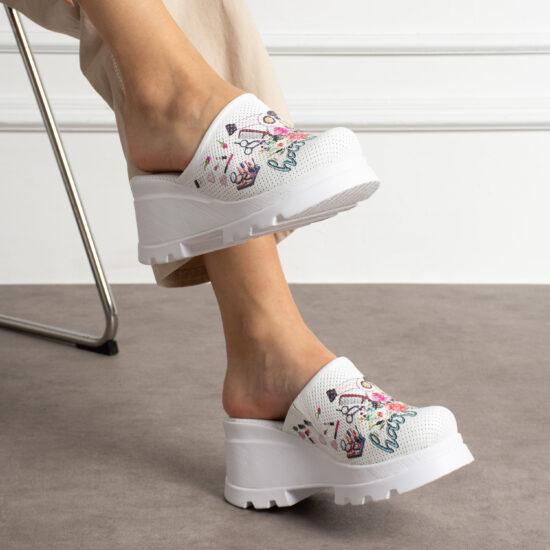 Дамско сабо на платформа от естествена кожа / / Дамско сабо на платформа от естествена кожа / /