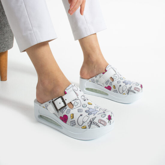 Анатомично медицинско сабо от естествена кожа / /