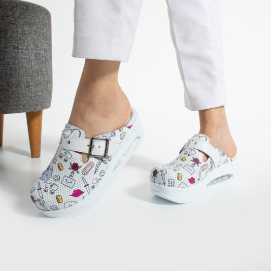 Анатомично медицинско сабо от естествена кожа / /