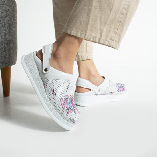 Медицинско работно сабо от естествена кожа / / Медицинско работно сабо от естествена кожа / /