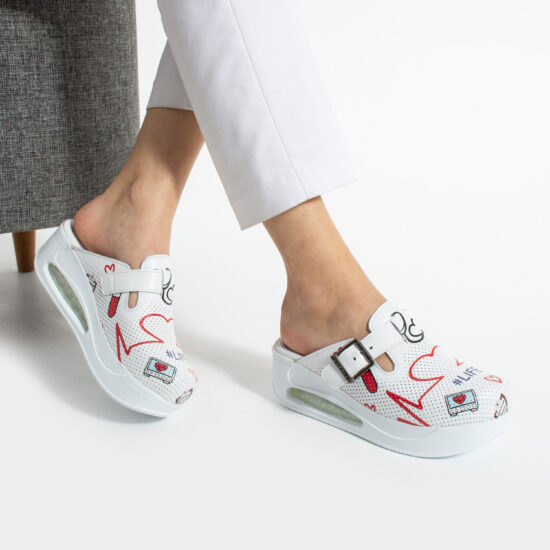 Анатомични медицински чехли от естествена кожа / /