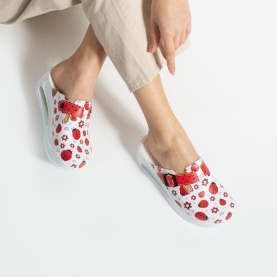 Дамско цветно анатомично работно сабо на платформа / / Дамско цветно анатомично работно сабо на платформа / /