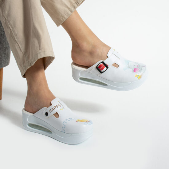 Дамско цветно анатомично работно сабо на платформа / / Дамско цветно анатомично работно сабо на платформа / /