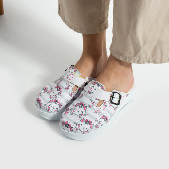 Дамско цветно анатомично работно сабо на платформа / / Дамско цветно анатомично работно сабо на платформа / /