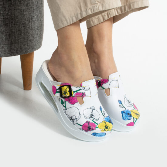 Дамско цветно анатомично работно сабо на платформа / / Дамско цветно анатомично работно сабо на платформа / /