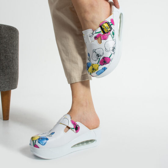 Дамско цветно анатомично работно сабо на платформа / / Дамско цветно анатомично работно сабо на платформа / /