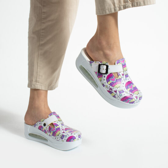 Дамско цветно анатомично работно сабо на платформа / / Дамско цветно анатомично работно сабо на платформа / /