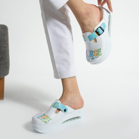 Дамско медицинско работно сабо на платформа / / Дамско медицинско работно сабо на платформа / /