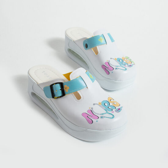 Дамско медицинско работно сабо на платформа / / Дамско медицинско работно сабо на платформа / /