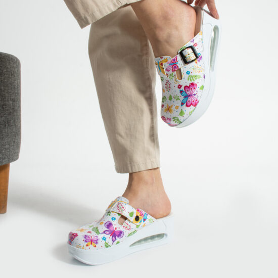 Дамско цветно анатомично работно сабо на платформа / / Дамско цветно анатомично работно сабо на платформа / /