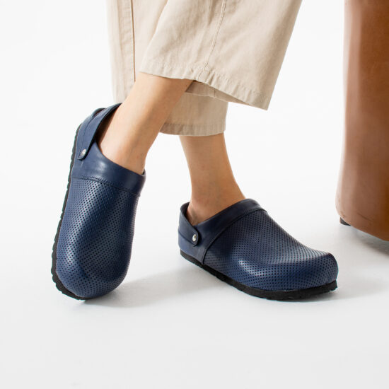 Дамски сини ортопедични чехли от естествена кожа / / Дамски сини ортопедични чехли от естествена кожа / /