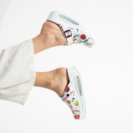 Дамско анатомично работно сабо за кухня на платформа / / Дамско анатомично работно сабо за кухня на платформа / /