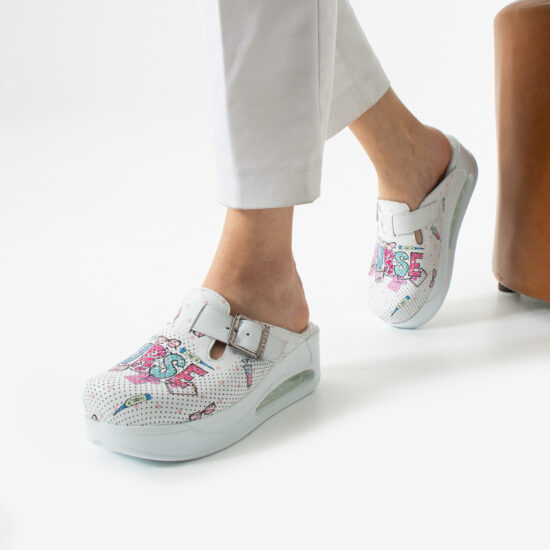 Анатомични медицински чехли от естествена кожа с платформа / /