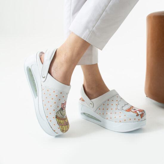 Анатомично сабо от естествена кожа с платформа за кухня / /