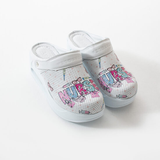 Анатомични медицински чехли от естествена кожа на платформа / /