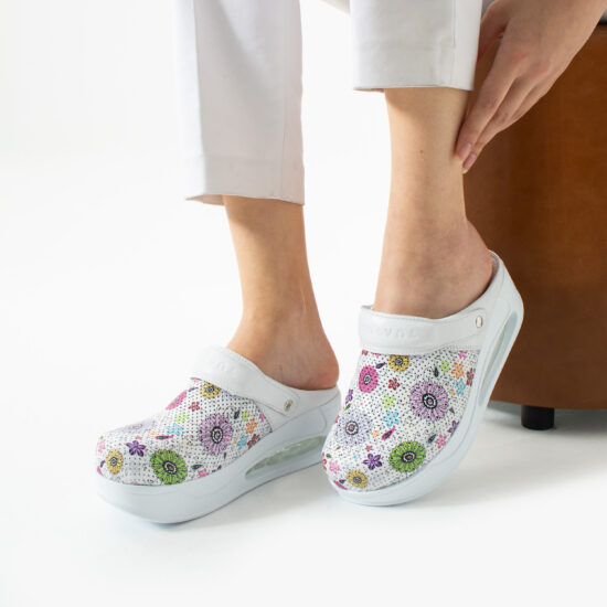 Анатомично работно сабо от естествена кожа с платформа / /