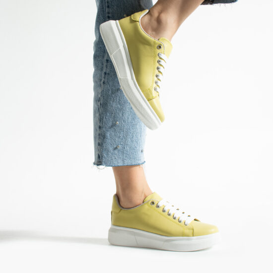 Дамски анатомични жълти кецове от естествена кожа / /