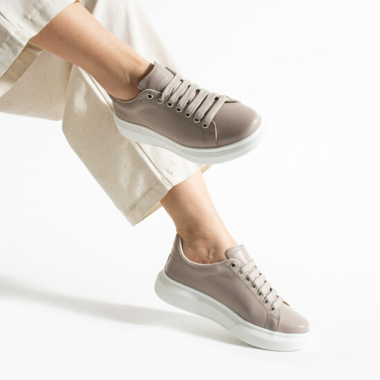 Дамски анатомични сиво-кафяви кецове от естествена кожа / / Дамски анатомични сиво-кафяви кецове от естествена кожа / /