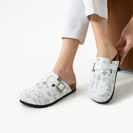 Медицински ортопедични чехли от естествена кожа / / Медицински ортопедични чехли от естествена кожа / /