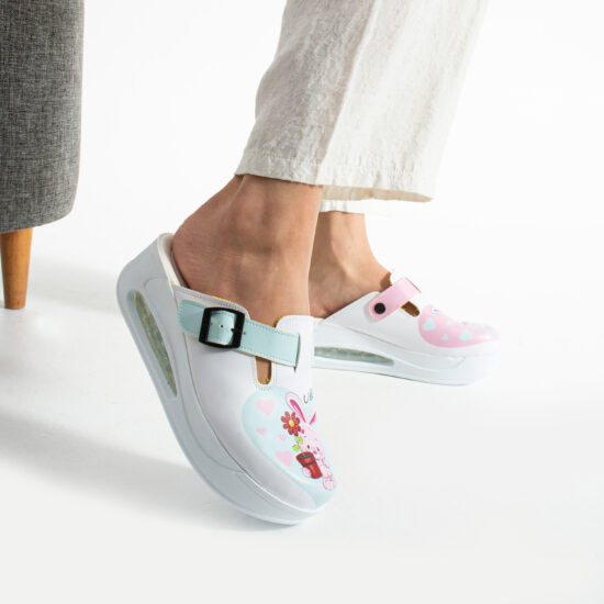 Дамско цветно анатомично работно сабо на платформа / / Дамско цветно анатомично работно сабо на платформа / /